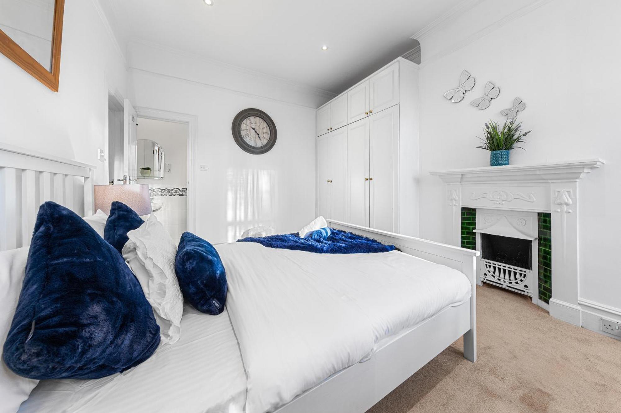 3 Bedroom Sloane Square Kings Road Chelsea Bm1 London