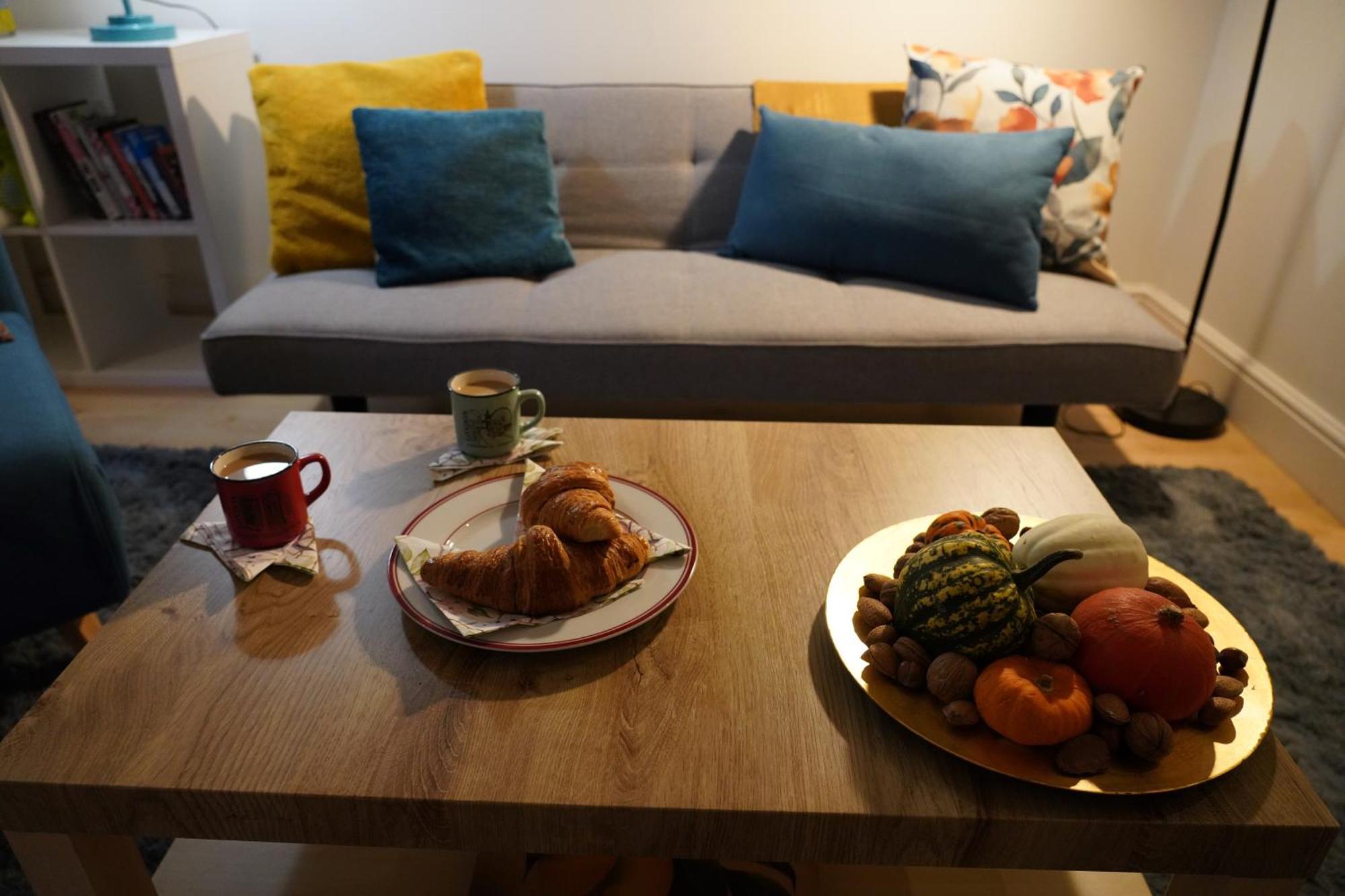 The Cosy Bay Near Tower Bridge * Londen