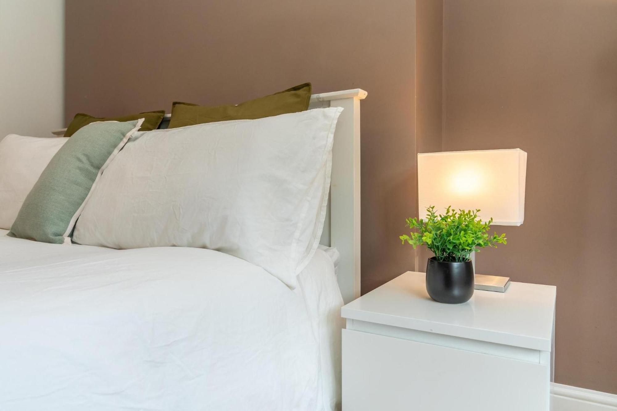 Location! 2 Bed/2bath - Pro Host Appartement *