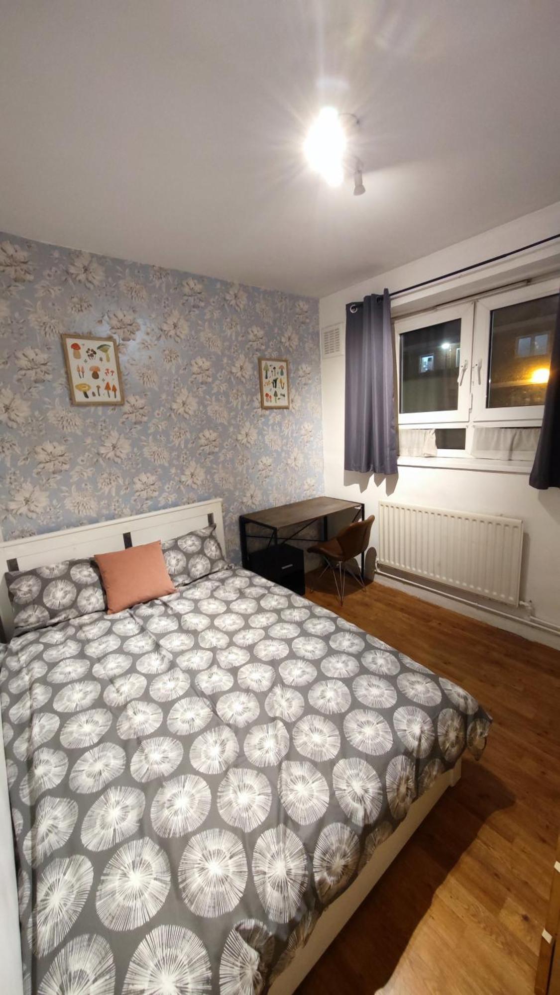 Spacious Flat With 2 To 3 Bedrooms In Leilighet *