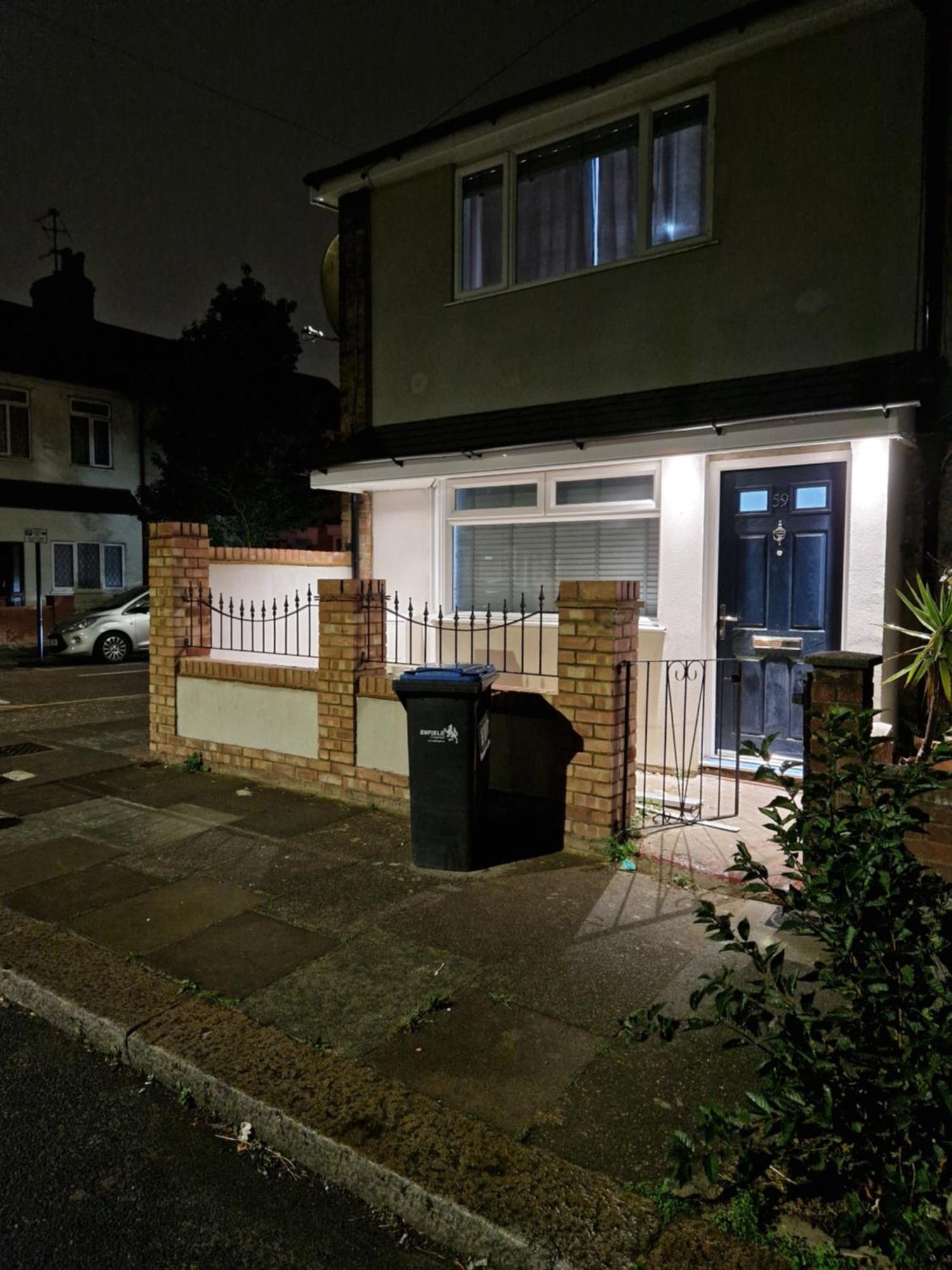 Vakantiehuis Stylish 2 Bed Home- Short Walk To Tottenham Stadium/stations Londen