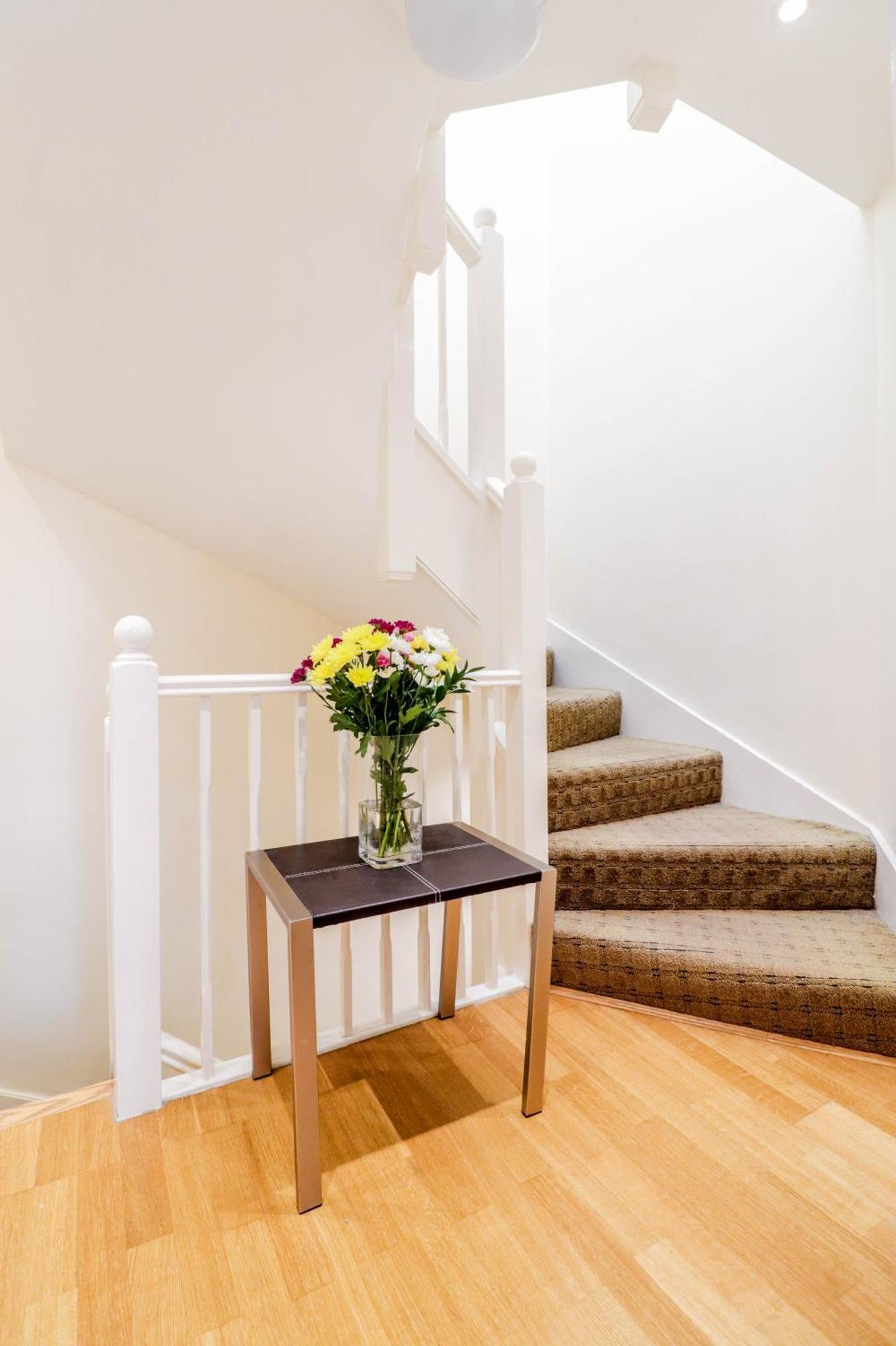 Apartment Spacious 4-bed In St.john's Wood *