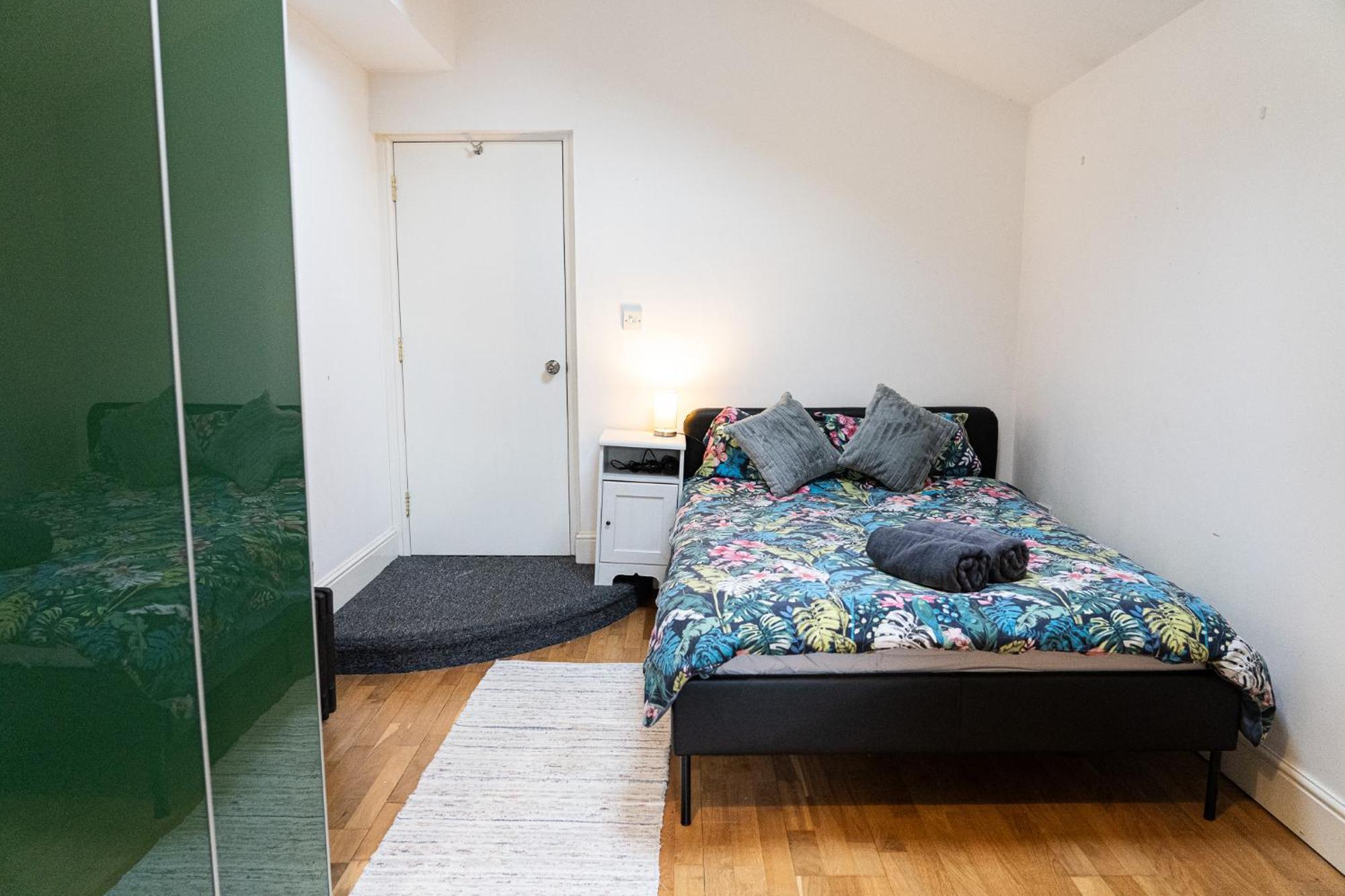 Spacious 2 Bedroom In Hackney