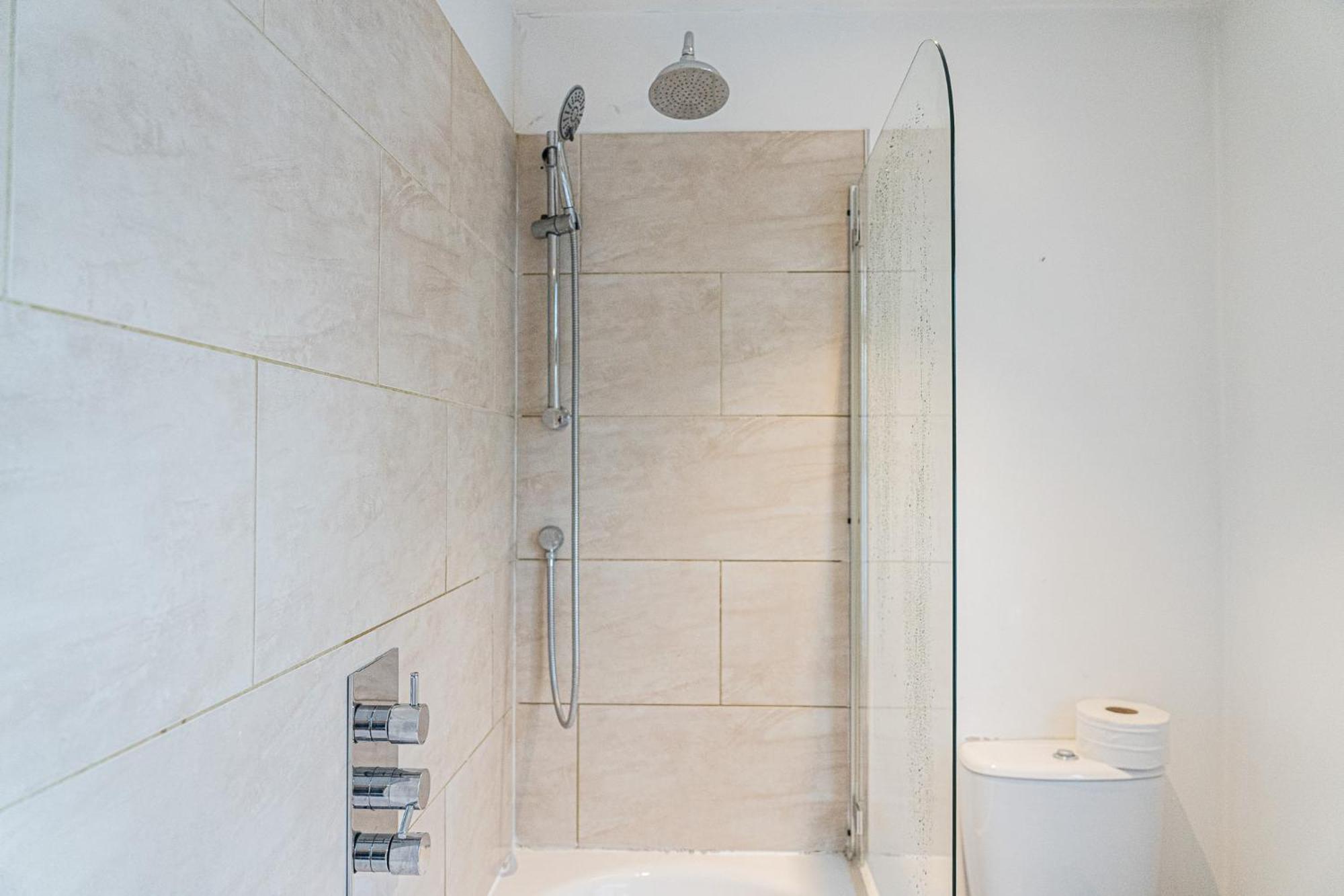Spacious 2 Bedroom In Hackney Appartement Londen