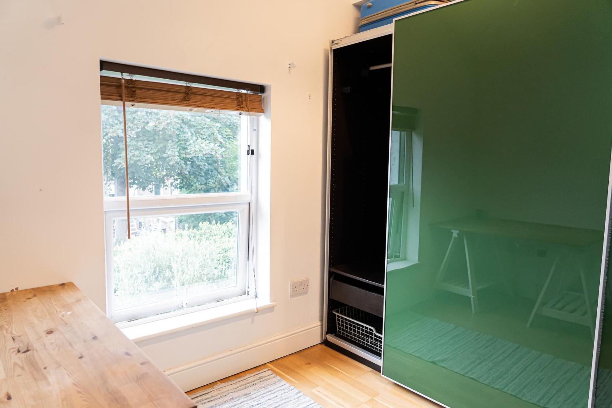 Spacious 2 Bedroom In Hackney *