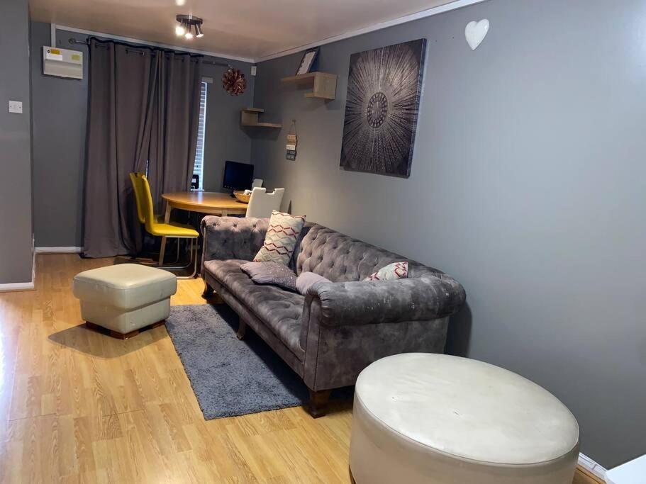Entire 1 Bedroom House *