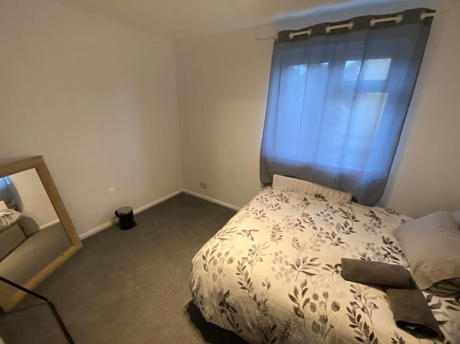 Apartment Entire 1 Bedroom House