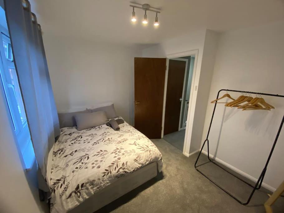 Entire 1 Bedroom House Apartment