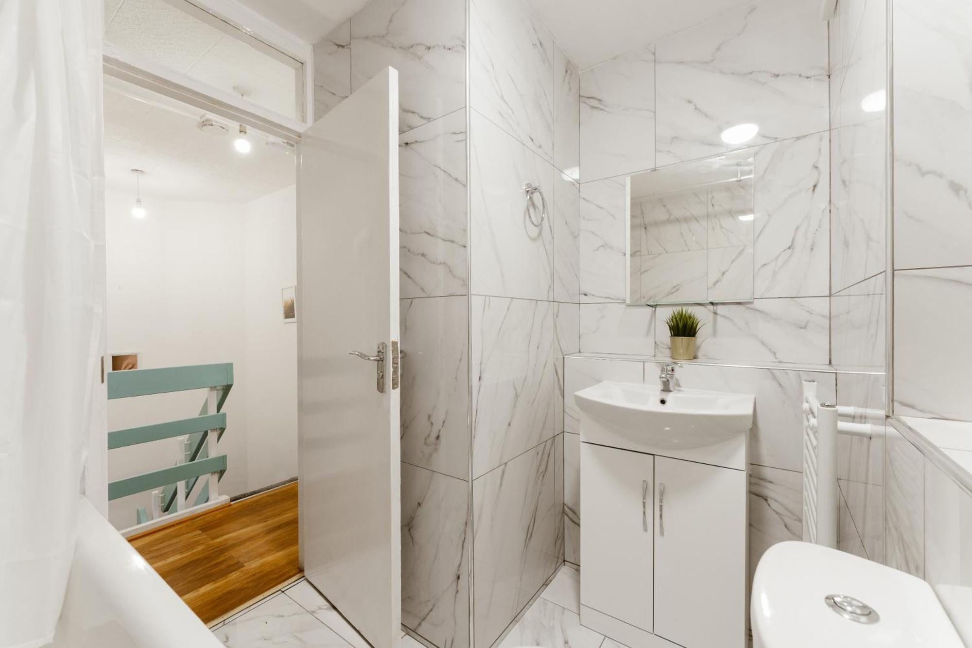 Shadwell Double - 13 Maison d'hôtes *