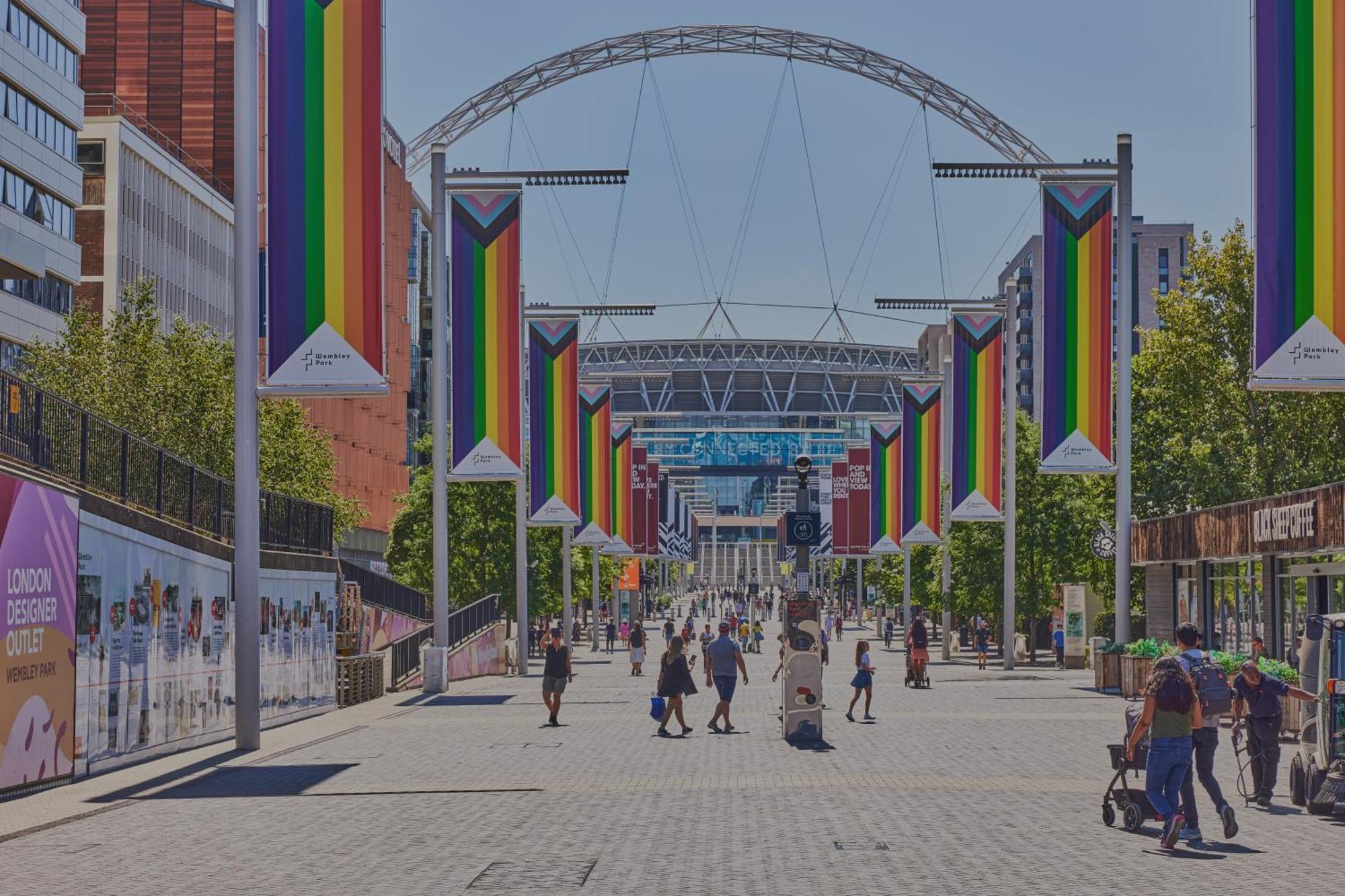 Modern, Stylish, Canalside Penthouse Next To Wembley Stadium! Lägenhet *