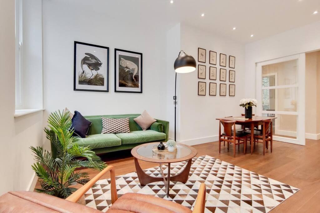 8 Borough - Modern & Elegant 2-bed, 2-bath Londra