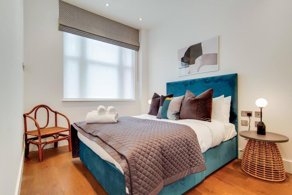 8 Borough - Modern & Elegant 2-bed, 2-bath * Londra