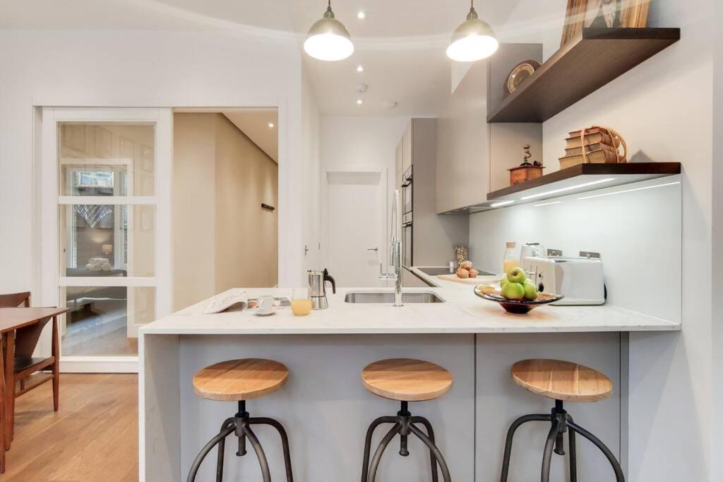 8 Borough - Modern & Elegant 2-bed, 2-bath * Londra