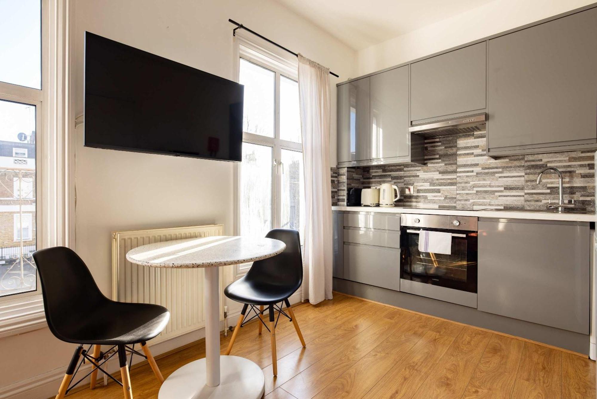 Lovely 1 Bedroom Flat - Shepherds Bush Lejlighed London