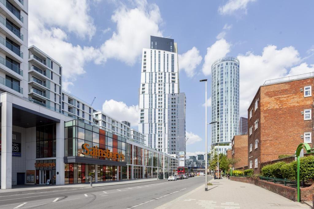 Vauxhall To Eye * London