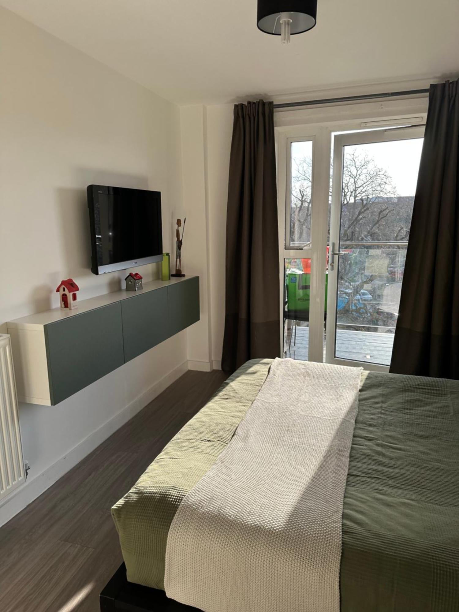 Lovely 2-bed In Appartement