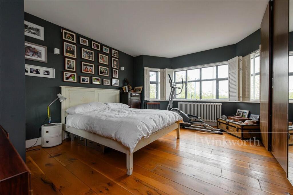Mve Feriehus London
