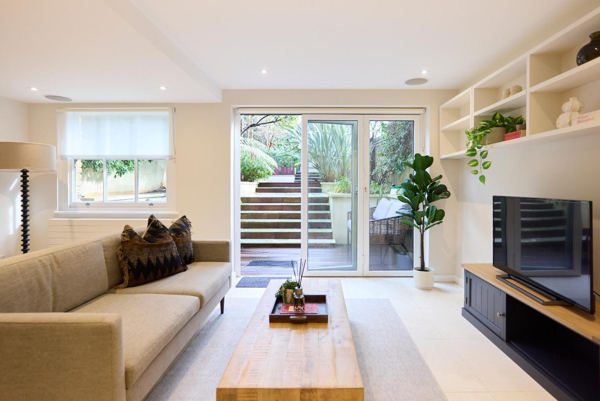 Apartment The St Johns Wood Escape - 3bdr With Garden London