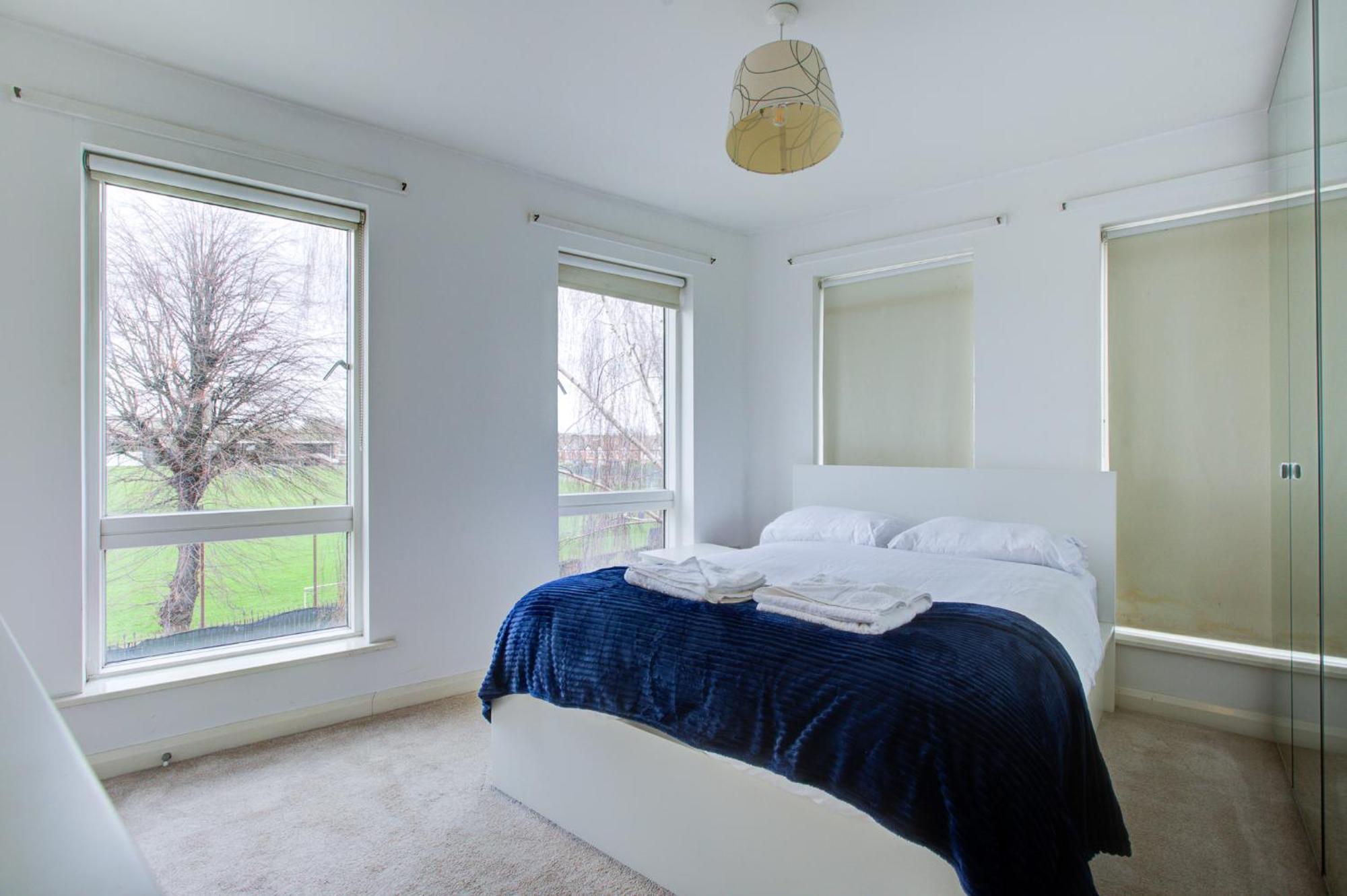 2 Bedroom Flat Near Westfield, Hospital, Stadium & Uni Appartamento