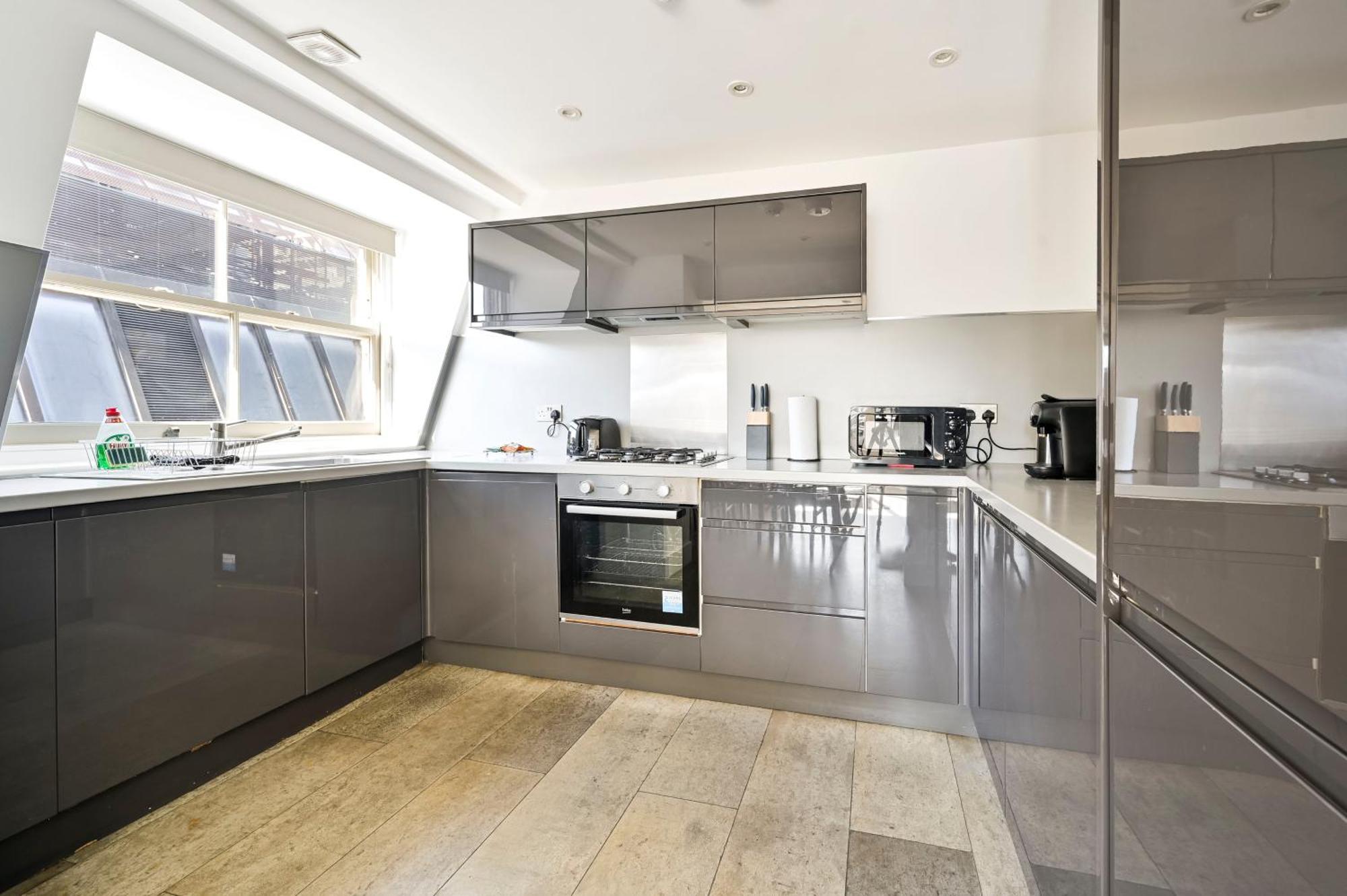 Farringdon Comfortable 3 Bed Appartement *