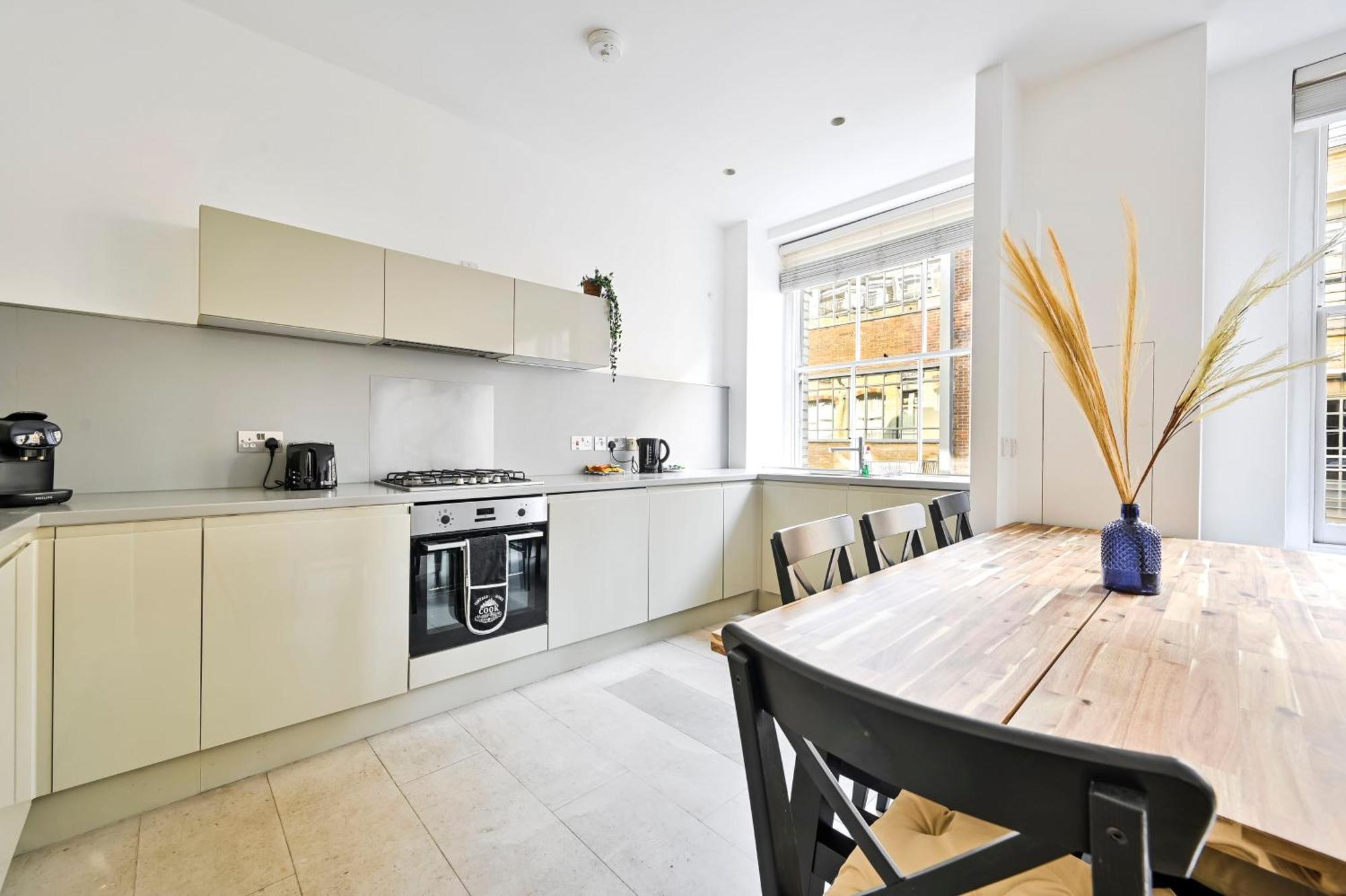 Farringdon Comfortable 3 Bed Appartement