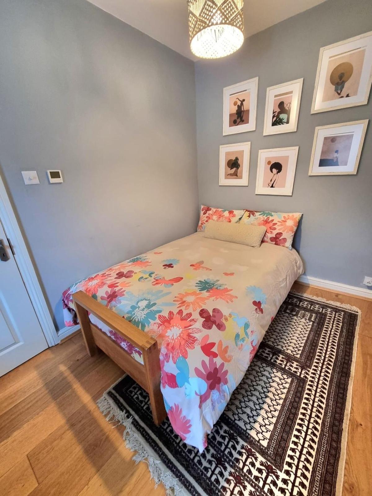 Charming In Shepherds Bush Londen