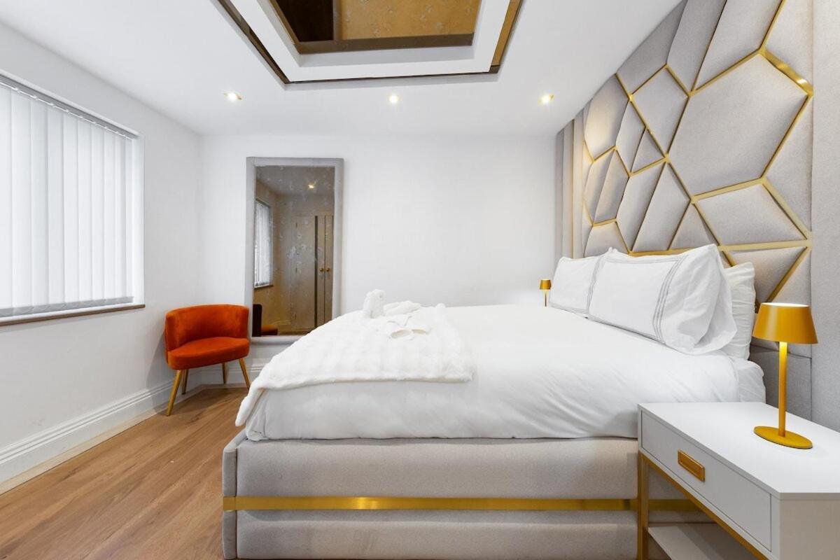 Billionaires 3 Bedroom Ultra Luxury Knightsbridge Hideaway By Harrods Lejlighed London