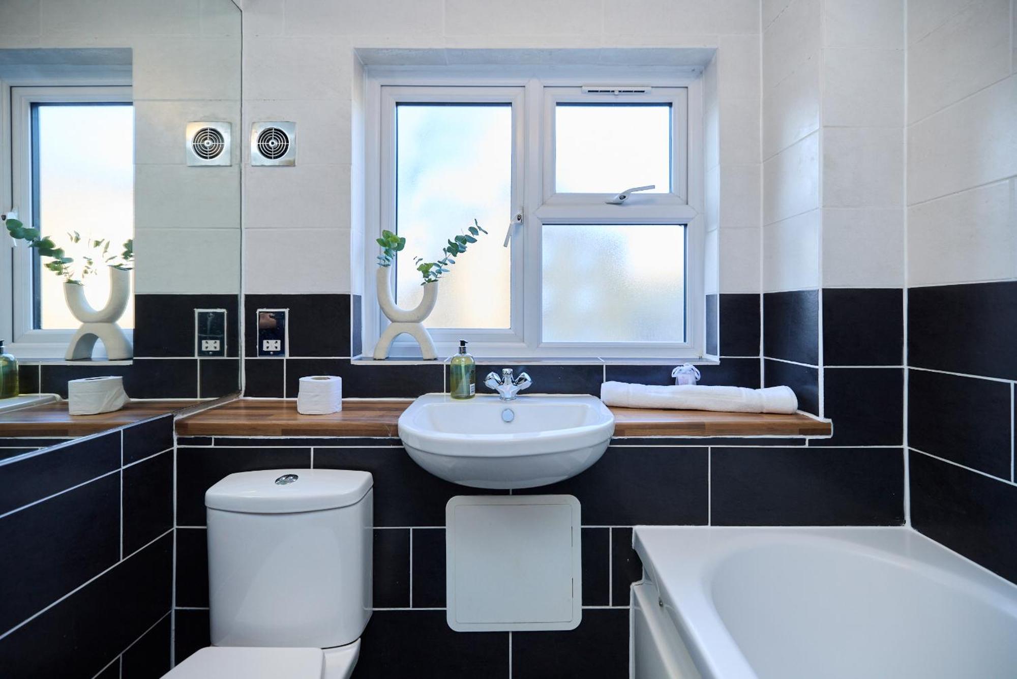 Appartement The Kennington Park Retreat - Inviting 2bdr Londen