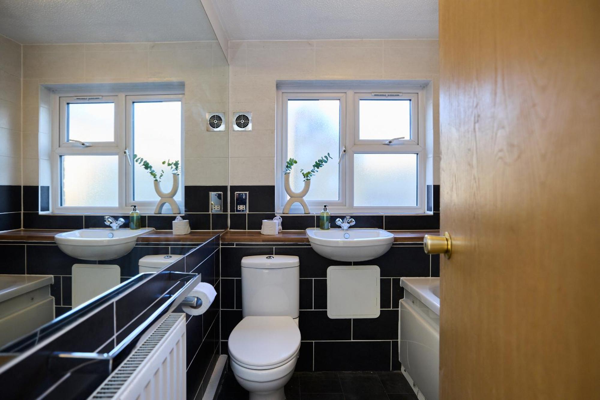 The Kennington Park Retreat - Inviting 2bdr Londen