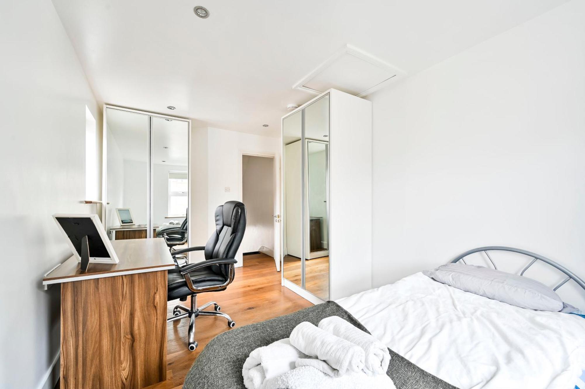 Lovely 4 Bedrooms Entire House In Hammersmith Lägenhet