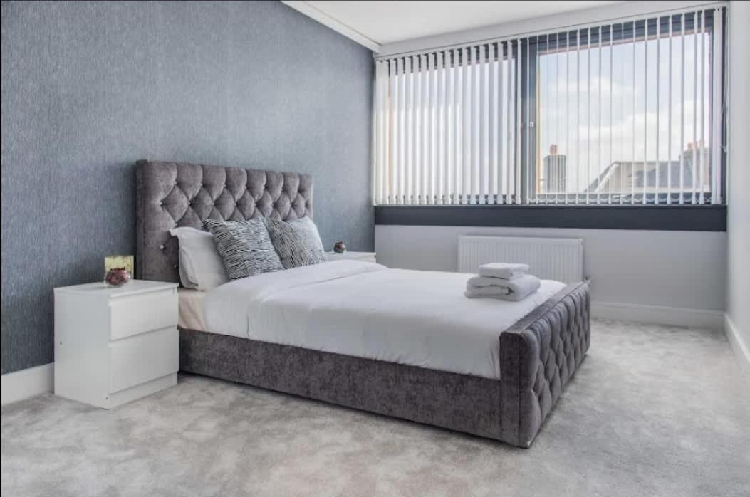 Incredible 3br Battersea Flat & Spectacular View Apartment *