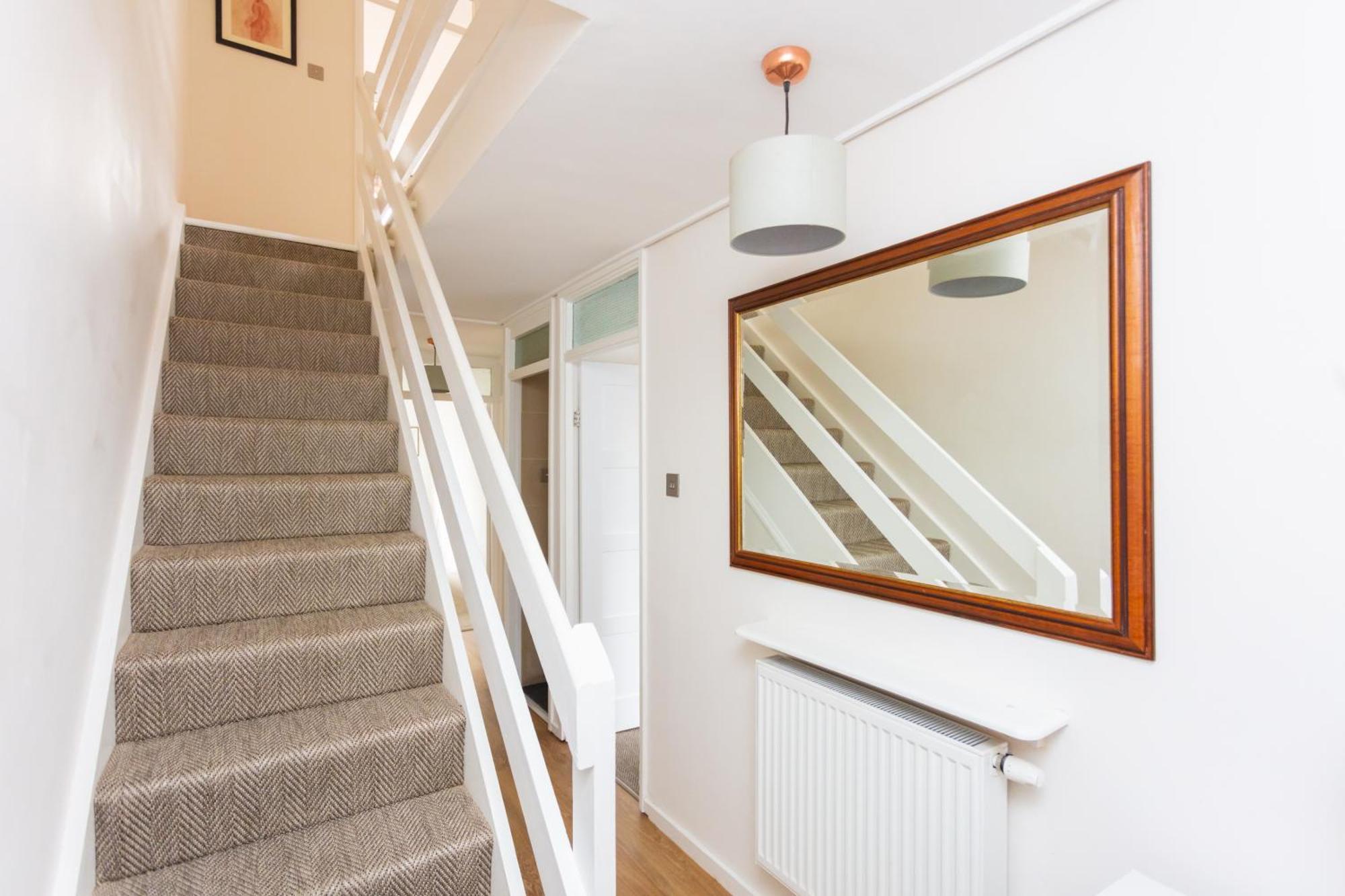 Spacious 3 Bedroom In Old Street Lägenhet *