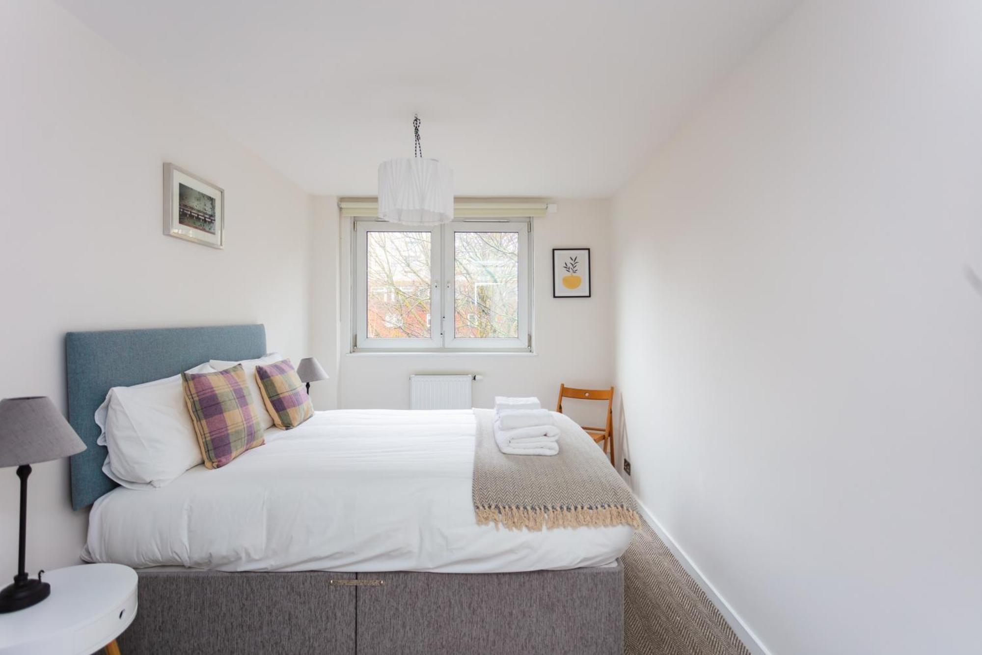 Spacious 3 Bedroom In Old Street Lägenhet