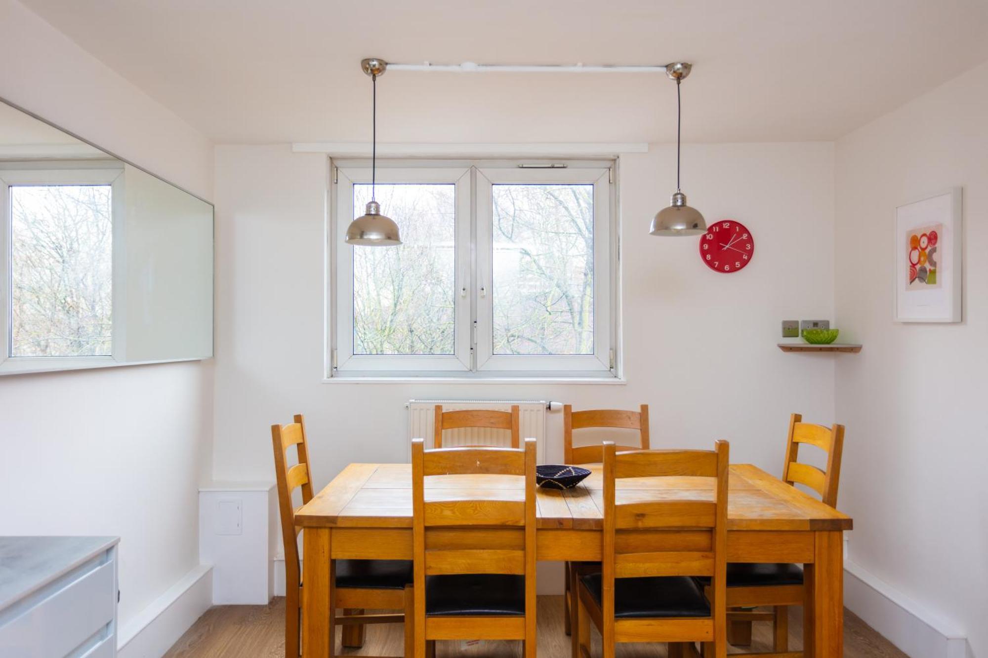 Spacious 3 Bedroom In Old Street Lägenhet *