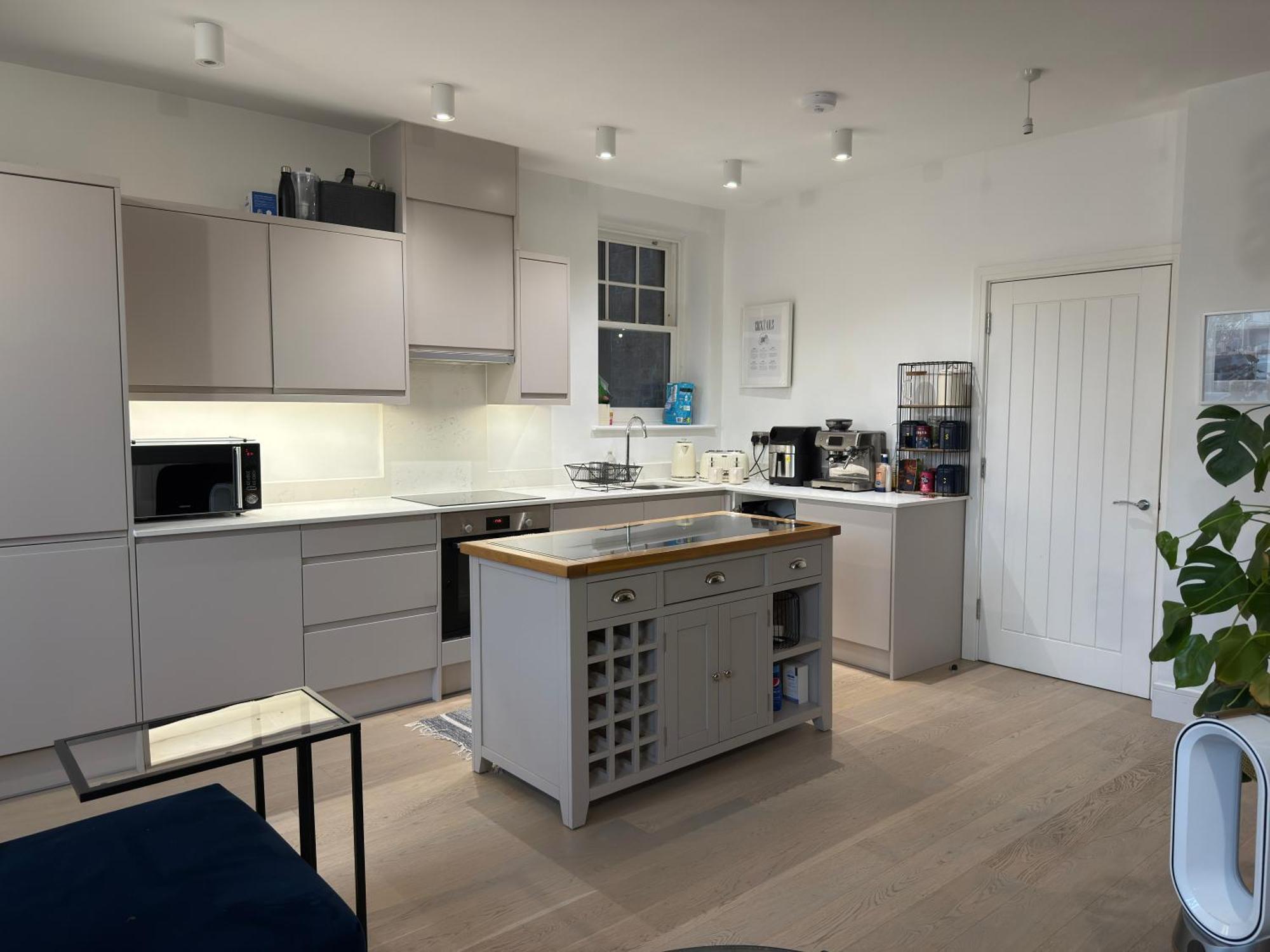 West Luxury Oasis, Ealing Broadway - Location!!! Leilighet *