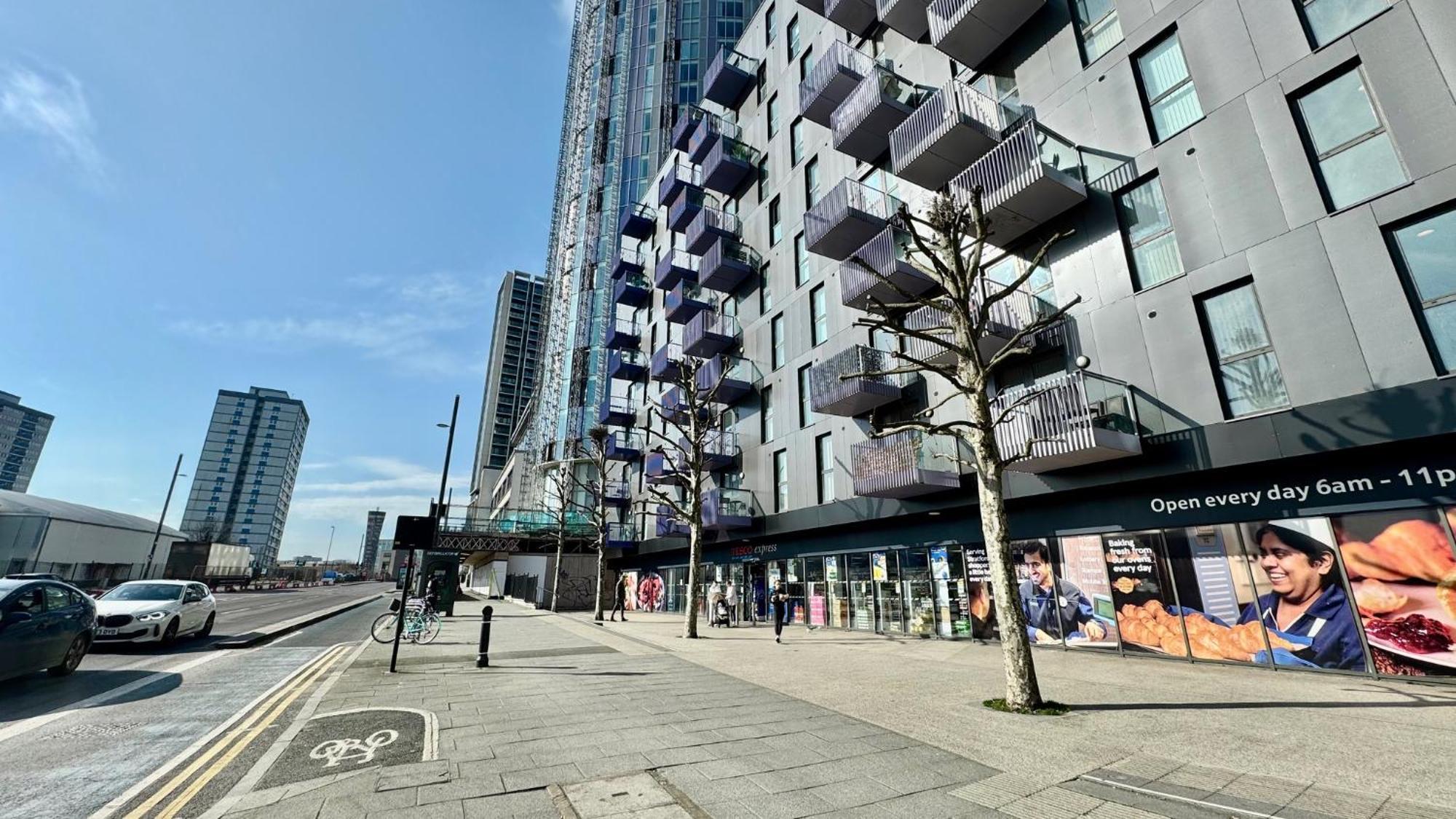 Stratford Westfield Premium 1br * London