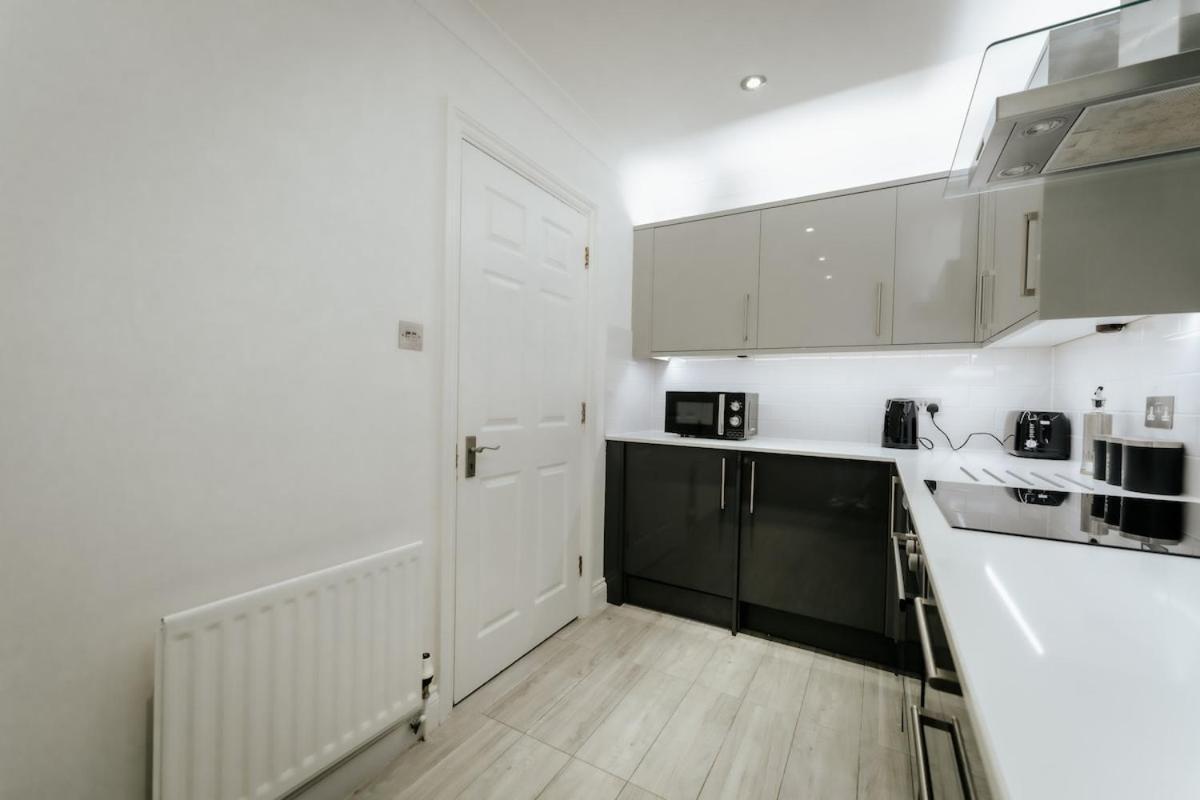 Fantastic 2bdr Free Car Parking * London