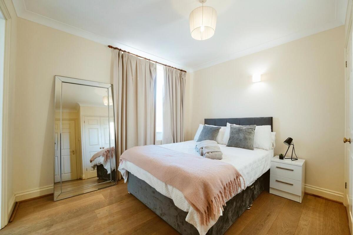 Apartment Fantastic 2bdr Free Car Parking London