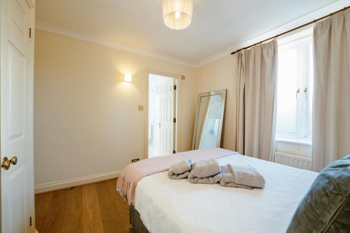 Apartment Fantastic 2bdr Free Car Parking *