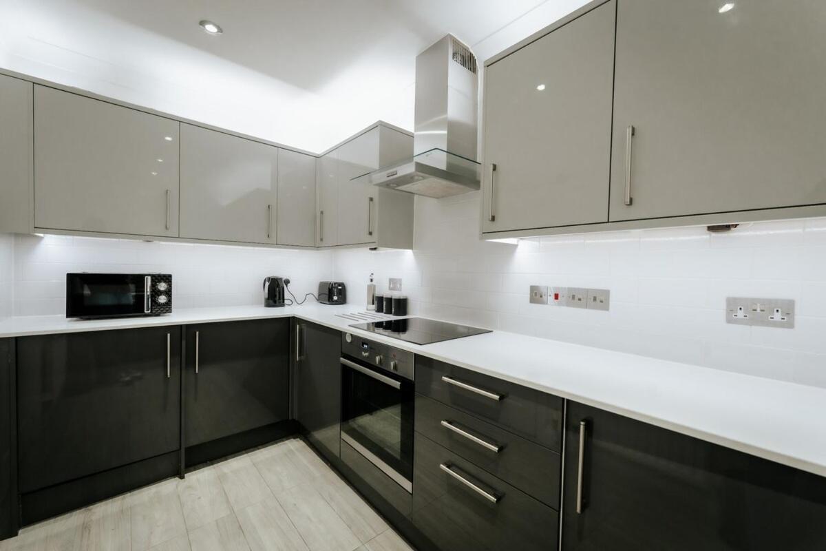 Apartment Fantastic 2bdr Free Car Parking *