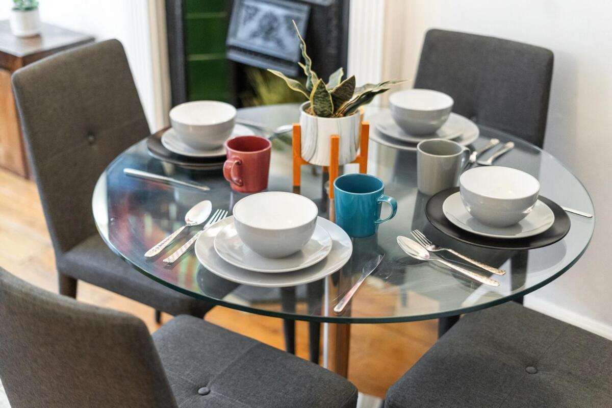 Stylish 2 Bedroom On Marylebone High St Londen
