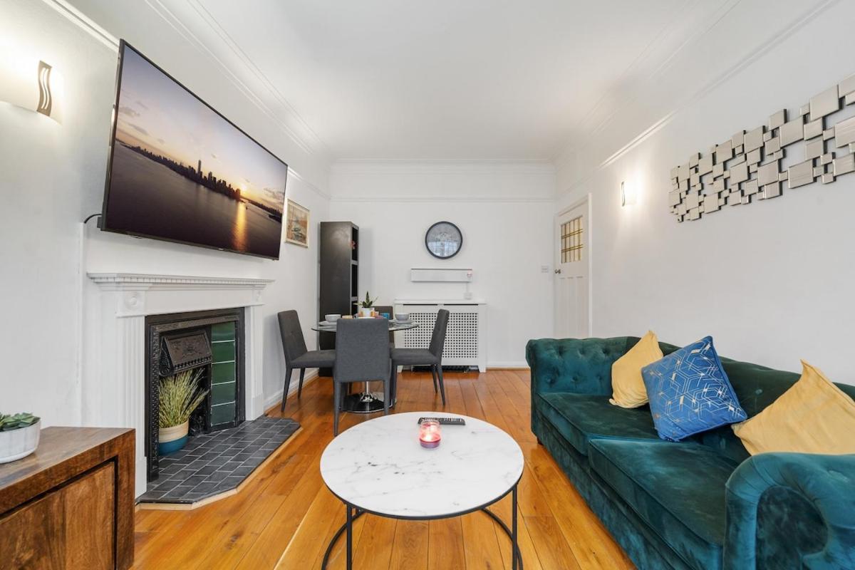 Stylish 2 Bedroom On Marylebone High St * Londen