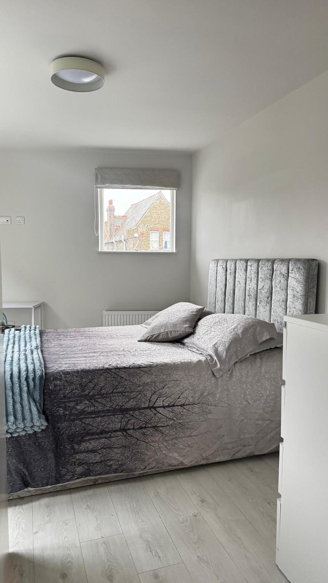 Lovely And Modern In Privatunterkunft London