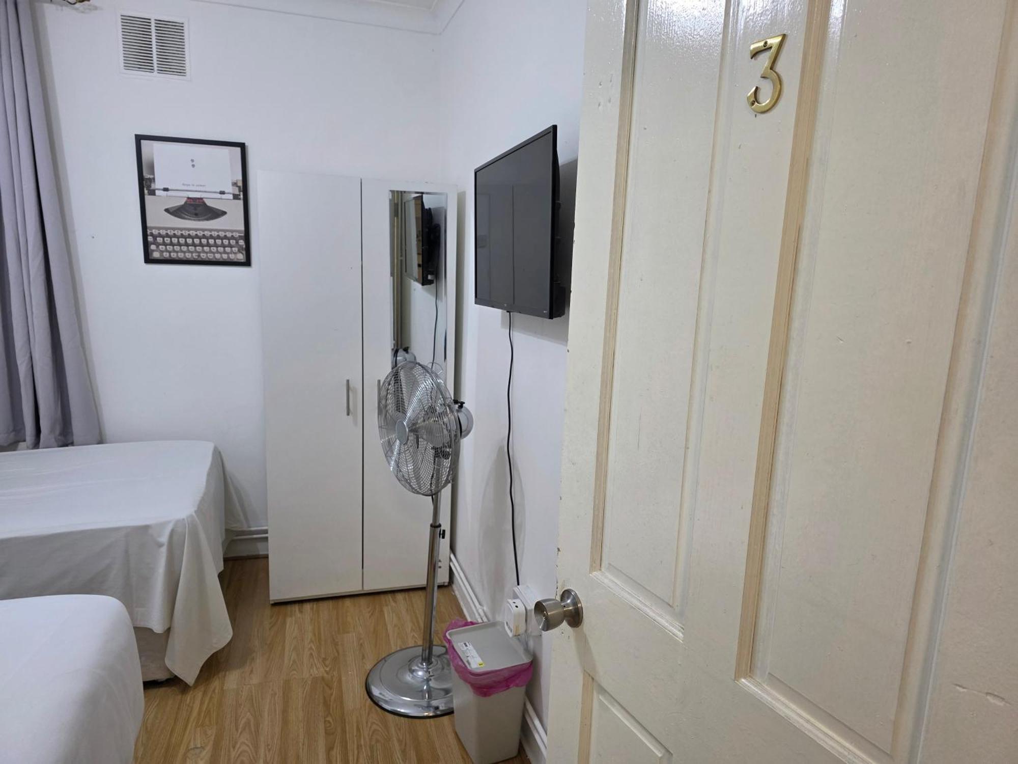 Budget Grey House Apartment