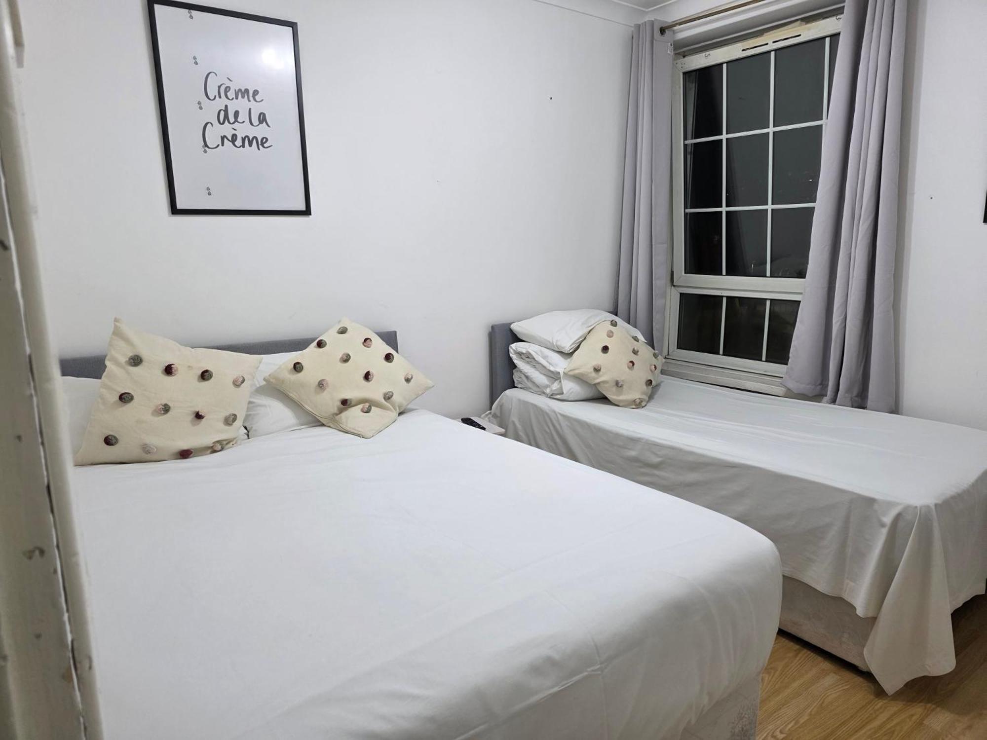 Budget Grey House Apartment London