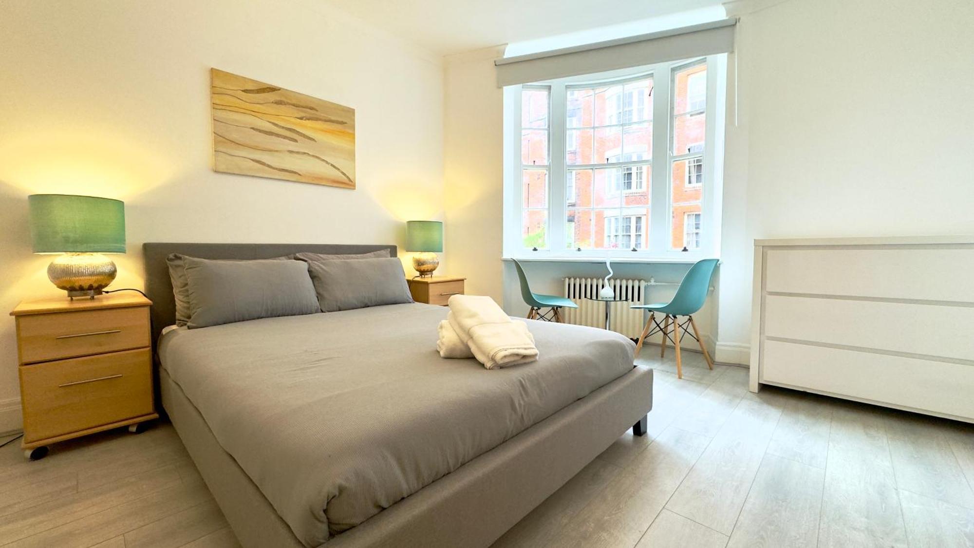 Cute 2 Bedroom Apartment *