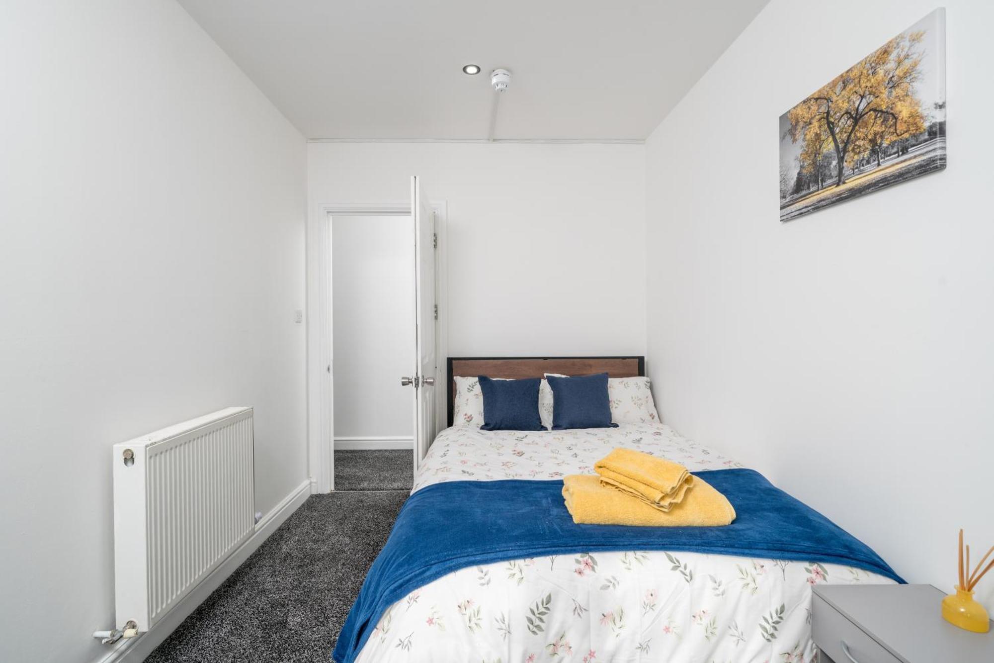 2br Near Canning Town Stn Balcony Location Appartement Londen
