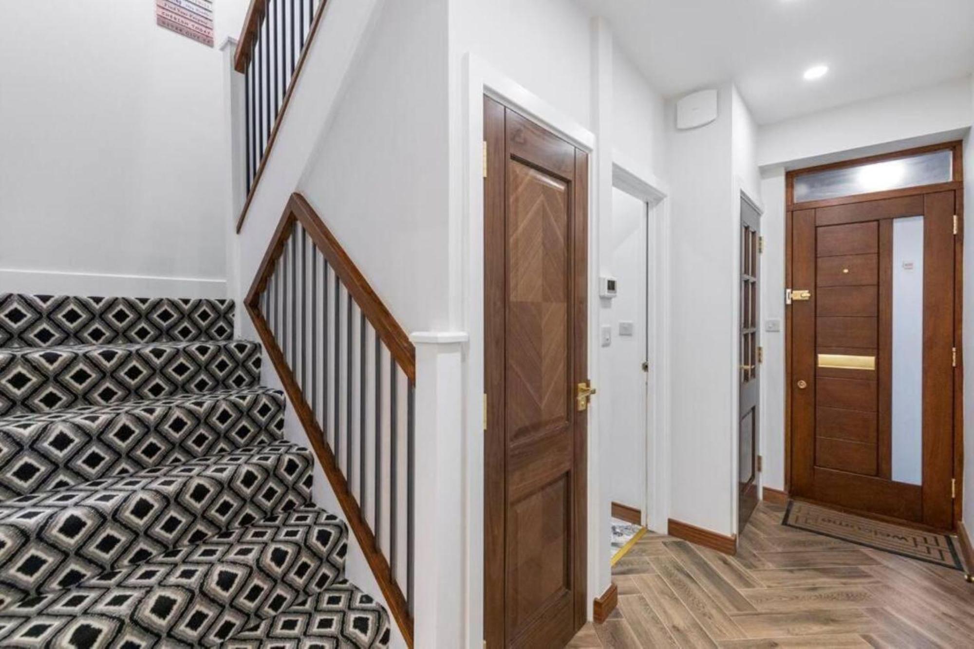 Lejlighed Metro Majesty 5-bedroom Gem In South Tottenham *