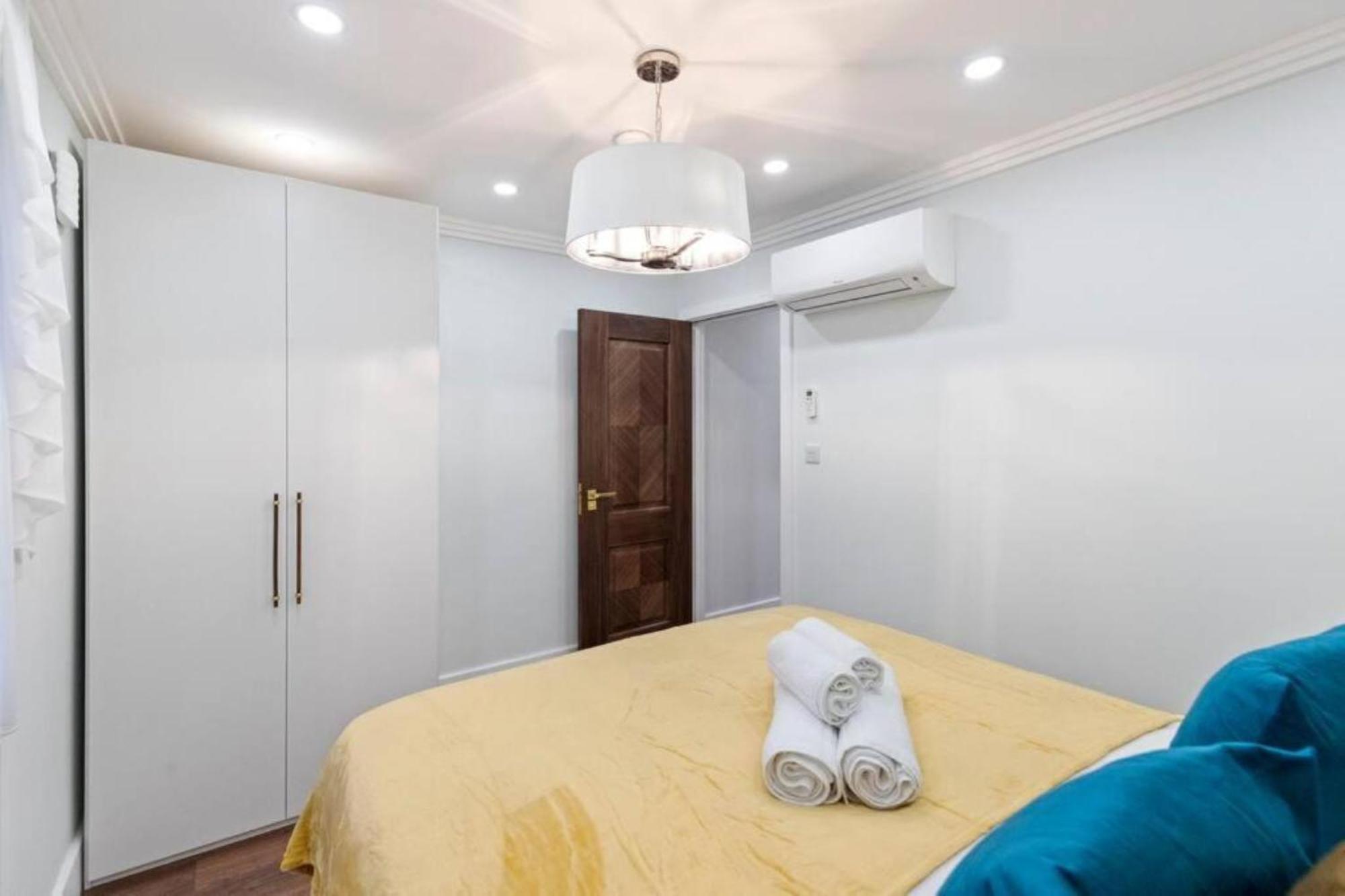 Metro Majesty 5-bedroom Gem In South Tottenham Lejlighed