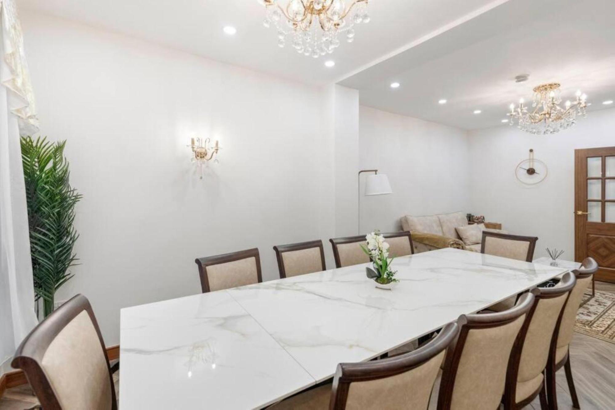 Metro Majesty 5-bedroom Gem In South Tottenham Lejlighed London